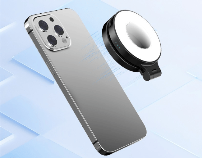 🏆Flash Sale⚡ 50K+ SOLD! Almost Gone-💥 3-in-1 Magnetic Beauty Selfie Light for Phones