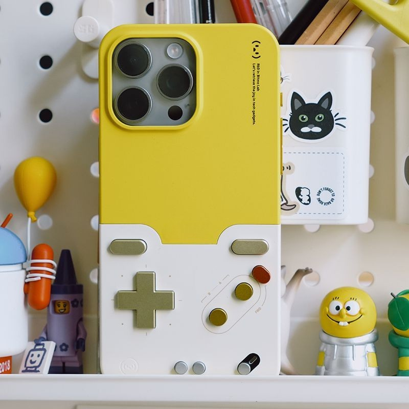 Portable Handheld Game Console and Cell Phone Case Fusion, Easily Removable