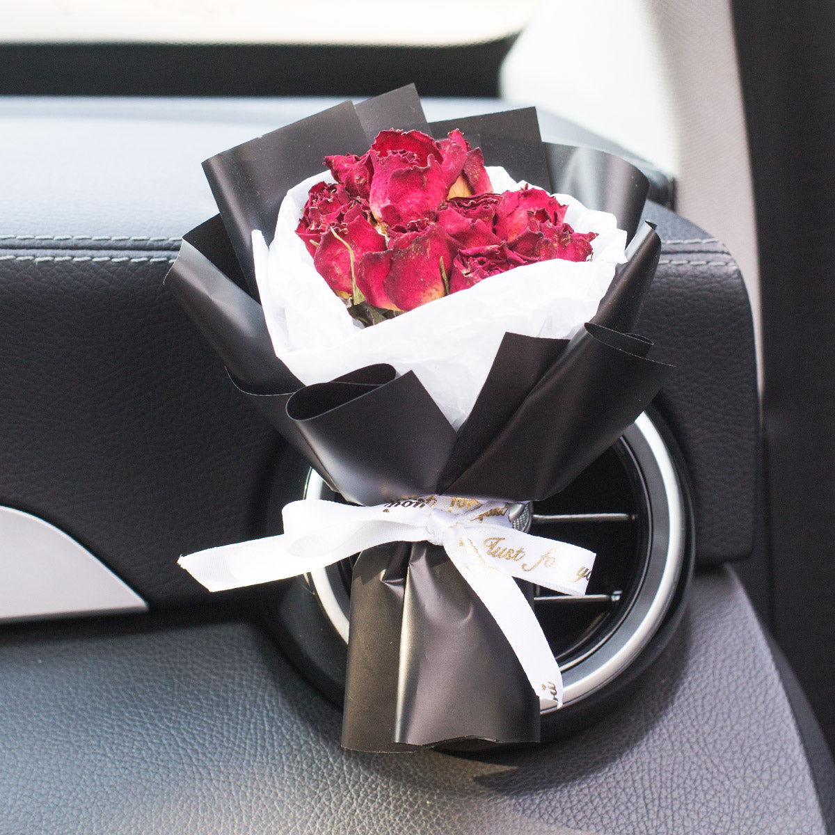 Forever in Bloom - Mini Vent Flower Bouquet Car Decor