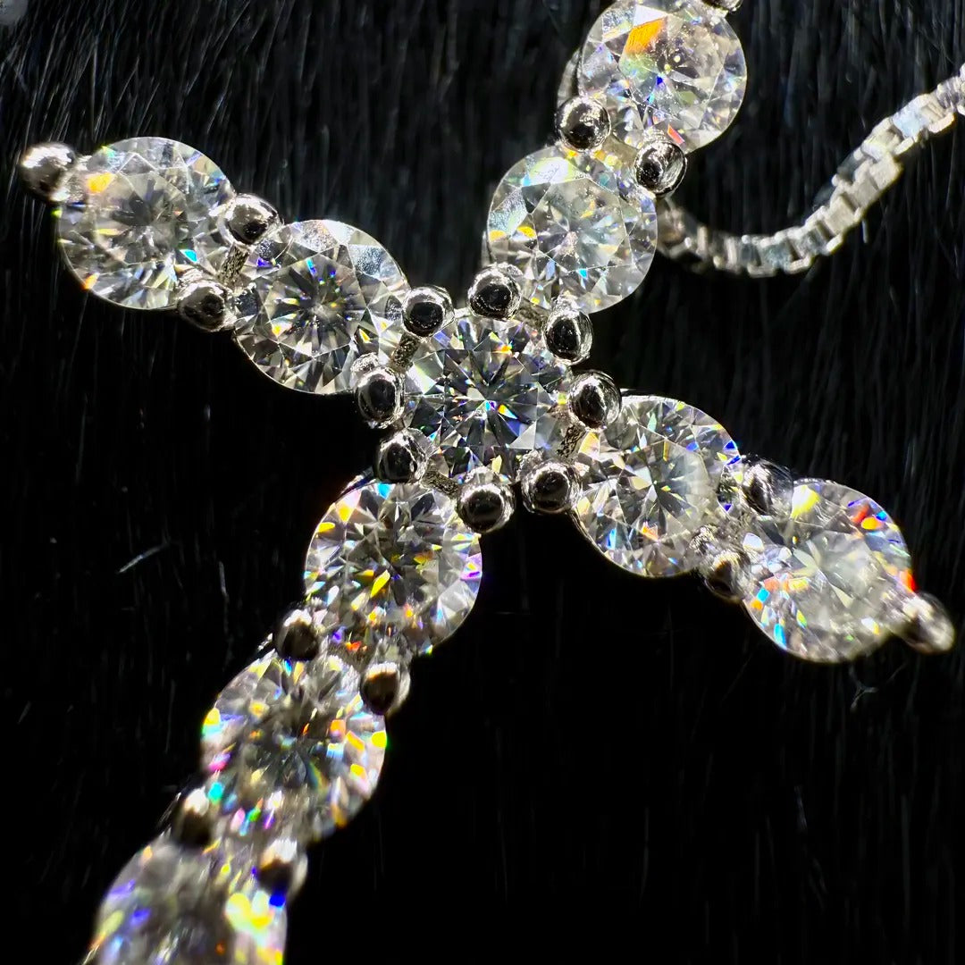 ✨🕊️ BLESSED BRILLIANCE - Moissanite Cross Necklace for Everyday Grace 🕊️✨