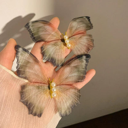 🦋✨ FlutterWings Hair Clip - Where Elegance Meets Motion ✨🦋
