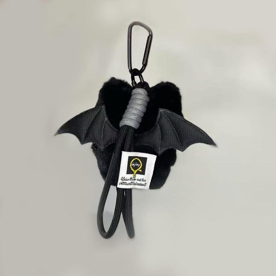 🐱‍👤✨ Your New Magic Companion – The Fluffy Black Cat Keychain with Wings! ✨🐱‍👤