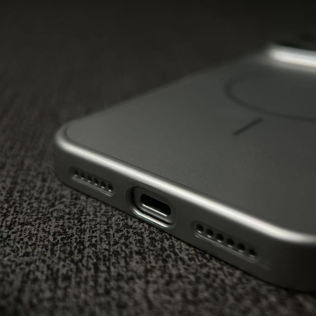 Shell 17 Case Cover for iPhone