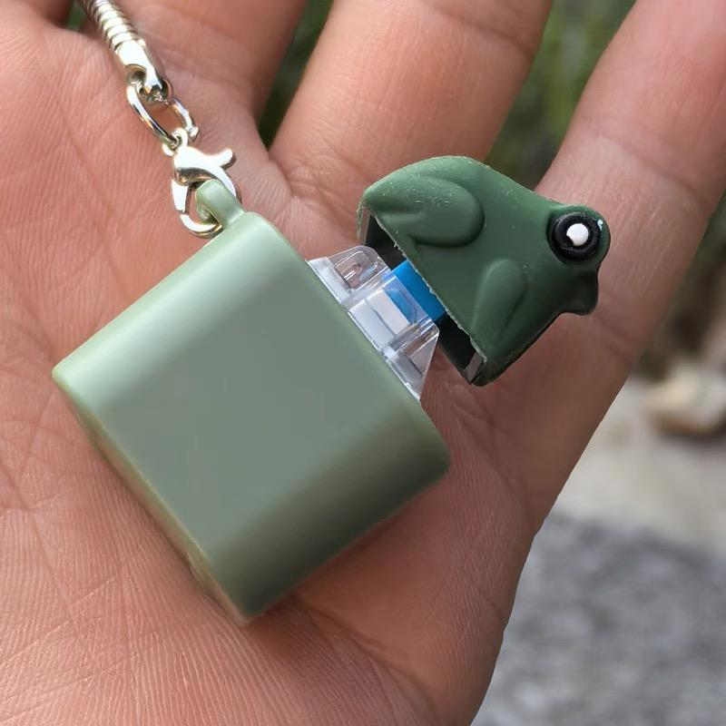 ⌨️🐸 Unleash the Fun! The Click 'n Croak Keychain Toy – Your Secret Signal for Adventure! 🐸⌨️