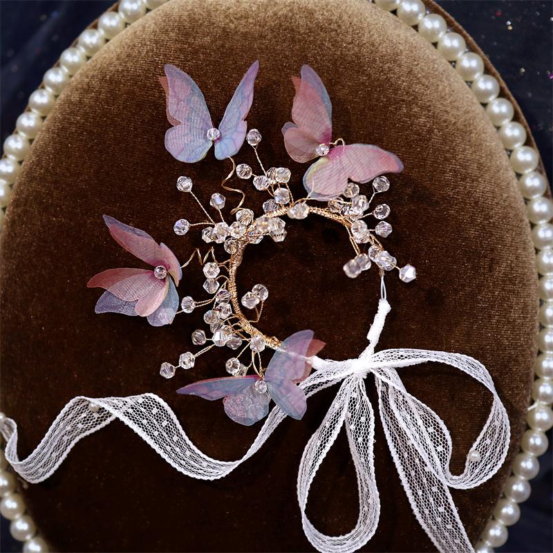 🦋✨ The Ethereal Butterfly Wristlet - Where Elegance Takes Flight! ✨🦋