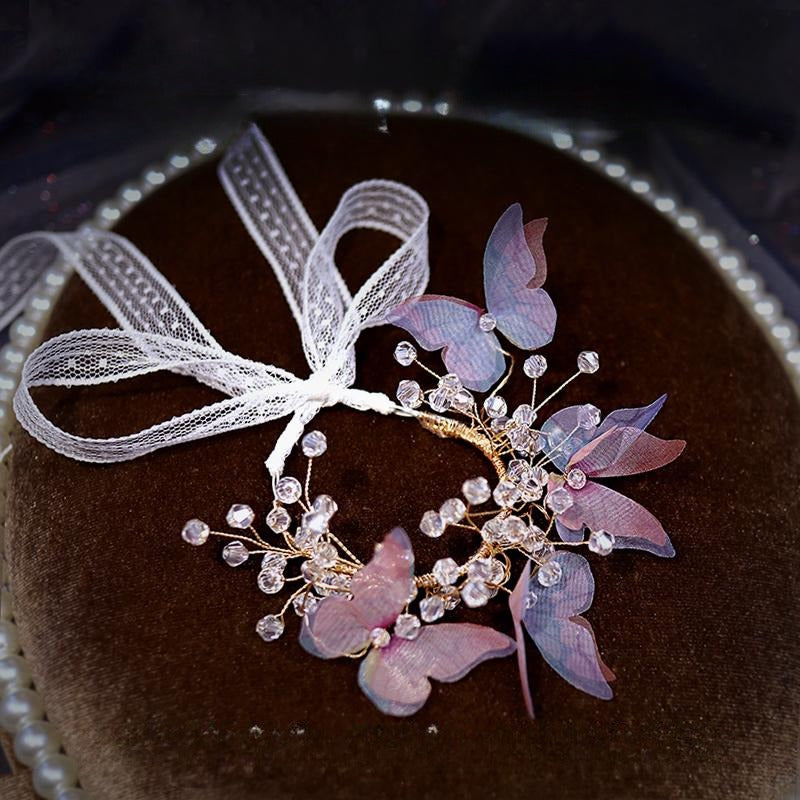 🦋✨ The Ethereal Butterfly Wristlet - Where Elegance Takes Flight! ✨🦋